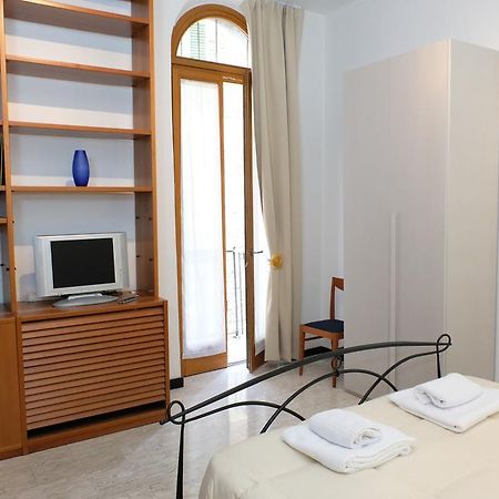 Apartament Deluxe Quattro Spade Верона Екстериор снимка