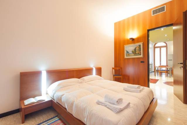 Apartament Deluxe Quattro Spade Верона Екстериор снимка